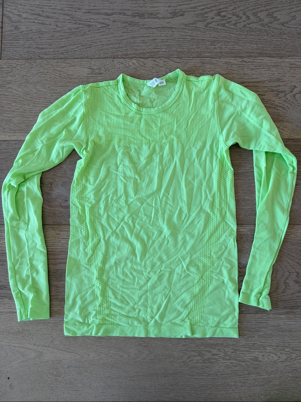 ALO Yoga Neon Lime Long Sleeve Seamless Top